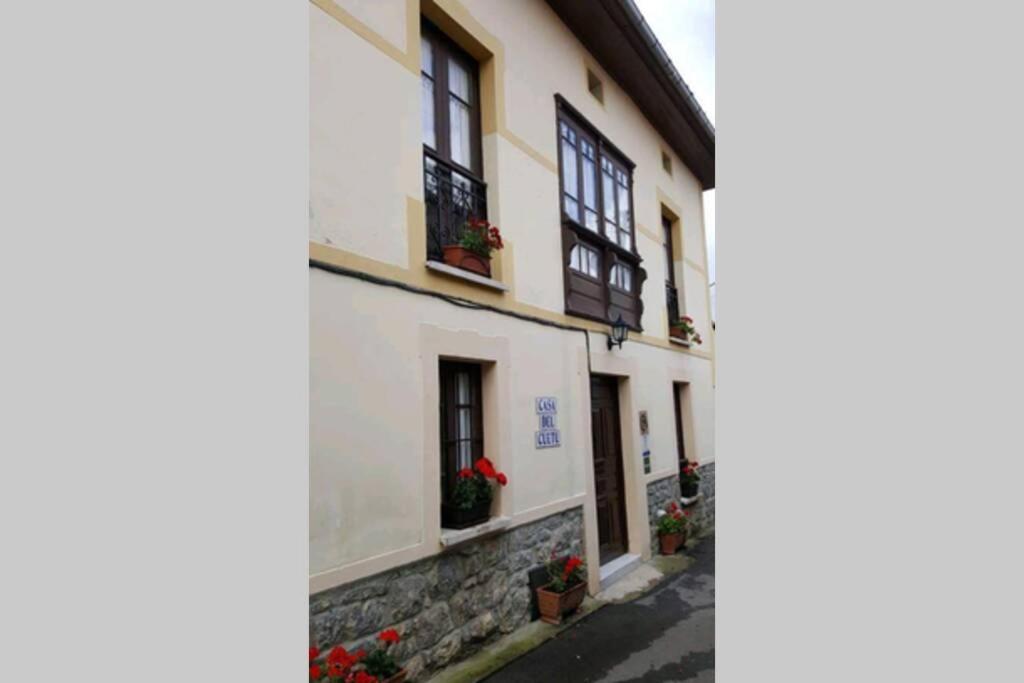 Casa Del Cuetu. Traditional Village House In Asturias Mere Eksteriør bilde